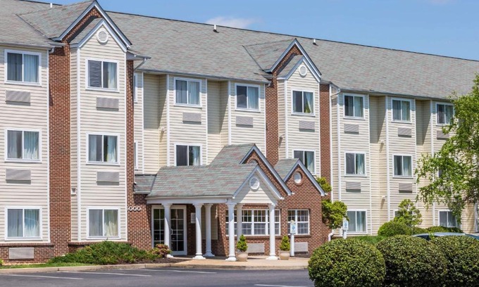 Sandston Hotel | Microtel Inn & Suites by Wyndham