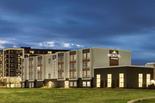 Boisbriand Hotel | Microtel Inn & Suites by Wyndham Boisbriand