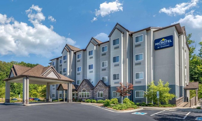 Sylva Hotel | Microtel Inn & Suites Dillsboro/Sylva