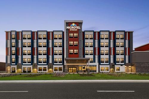Dorval Hotel | Microtel Inn & Suites Dorval QC