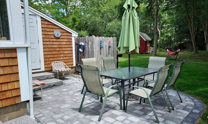 West Yarmouth House | Mid-Cape Cottage, Short Walk to the Beach