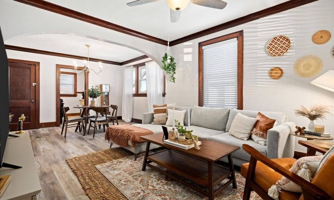 Peoria Heights House | Mid-Century Bohemian Escape