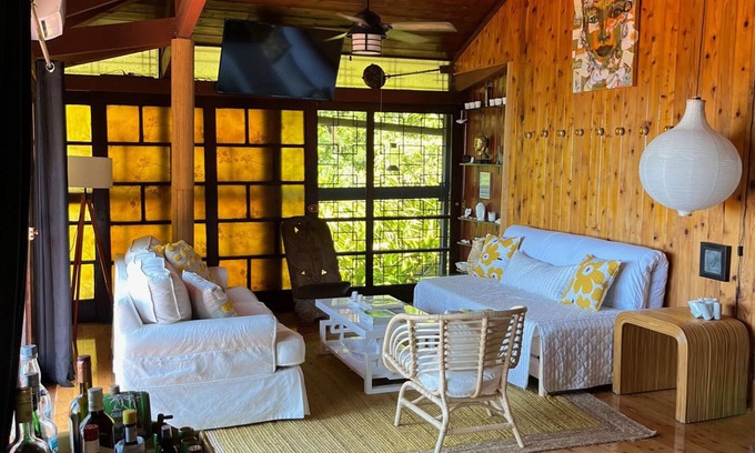 Estate Contant Condo | Mid-Century: Caribbean Style