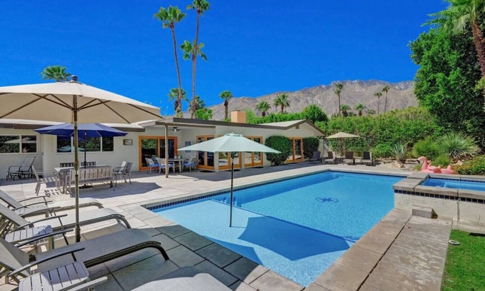 Uptown Design District House | Mid-Century Gem In The Heart Of Palm Springs