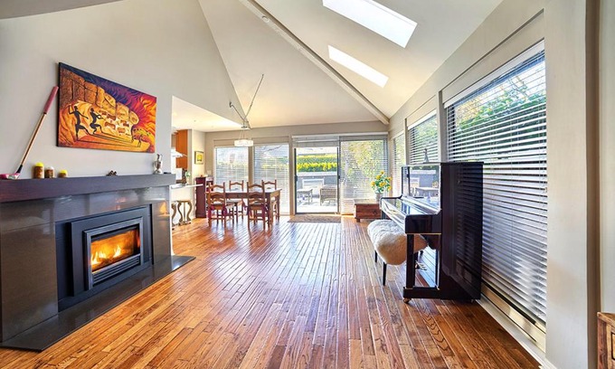 Kitsilano Apartment | Mid Century Getaway Home - Kitsilano - Vancouver