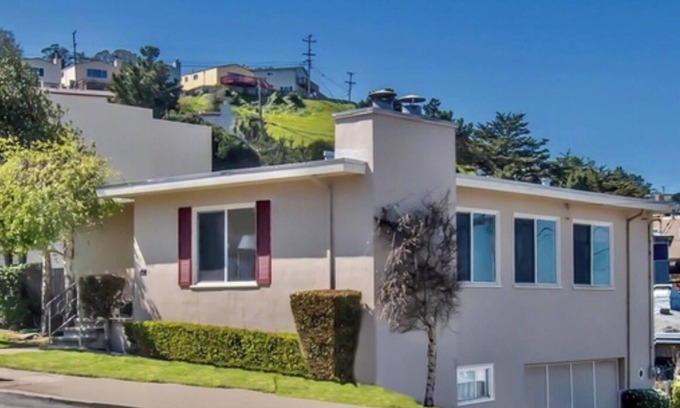 Southern Hills House | Mid-Century Home 3bd 1 bath, Easy Parking Comfortable San Francisco Neighborhood