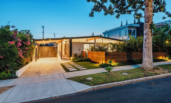 Harbor Villa | Mid Century Modern Beach Villa with Pool - Close to beaches, parks, Disneyland