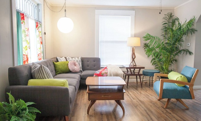 Brookfield House | Mid Century Modern Digs with AC, WiFi in Brookfield