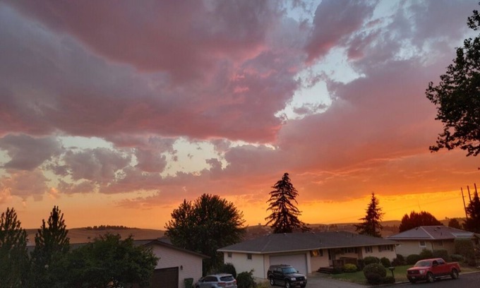Colfax House | Mid-century Modern Home on the Hill - Stunning Sunsets
