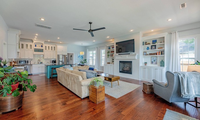Downtown House | Mid-Century Modern Gem in Downtown Bentonville!
