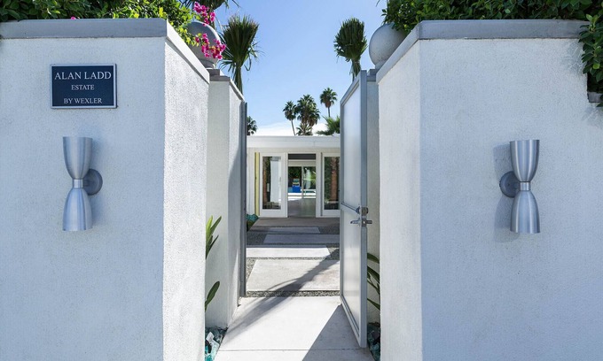 Old Las Palmas House | Mid-Century Modern Celebrity Estate By Wexler! Alan Ladd Estate! Private! Spectacular Mountain Views!