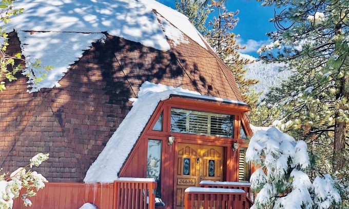 Idyllwild Cabin | Mid-Century Modern Geodesic Dome cabin, walk to town. Amazing Views