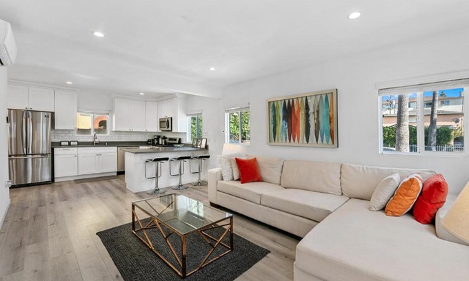 Mid City Bed & Breakfast | Mid-City Charm 2 BR 2 Bath with Parking 1