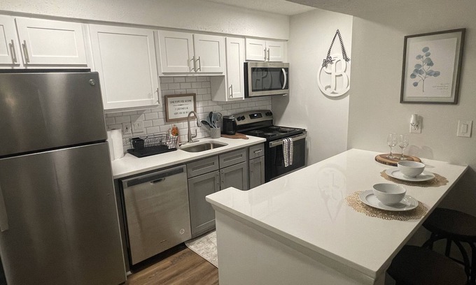 Huntsville Apartment | Mid city huntsvegas studio #2