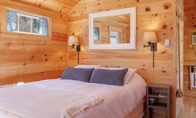 Sandy Point Cabin | Mid-Coast Maine cabin less than an hour from Acadia NP! New Sauna! Cabin #3 Pine