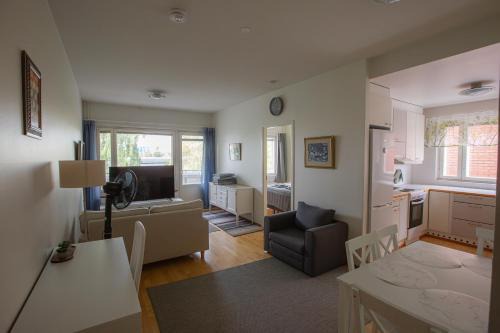 Kemi Apartment | Mid Haven Cozy Apartment with Sauna, Glassed Balcony and Free Parking