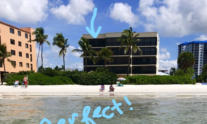 Mid Island Condo | Mid Island, Villa Del Mar! Beautiful Beach front condo, newly renovated!