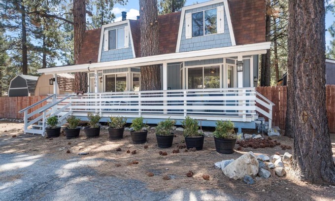 Woodlands Ski Chalet | Middle Bear Chalet