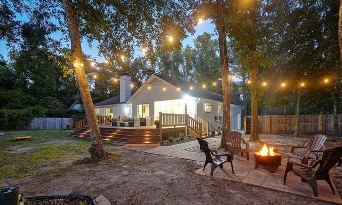 Ogden House | Middle Sound Hideaway | We love pets
