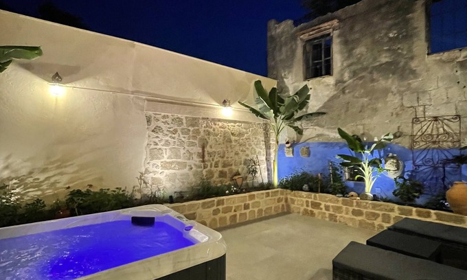 Rhodes Old Town Bed & Breakfast | Midgard Suites - Medieval Town