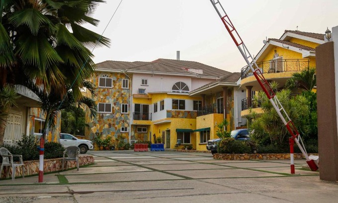 Cantonments Hotel | Midindi Hotel