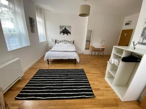 Oadby Apartment | Midland apartments- Open plan