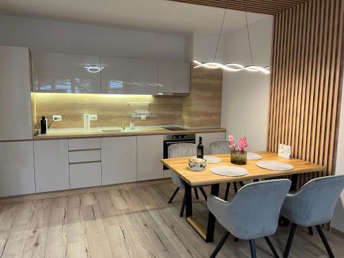 Shiligarnika Apartment | MidnightBlue Apartment