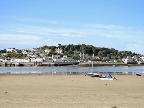 Instow House | Midships