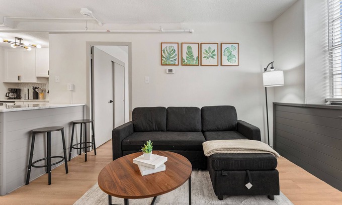 Central Gardens Apartment | Midtown 1BR Apartment, Memphis