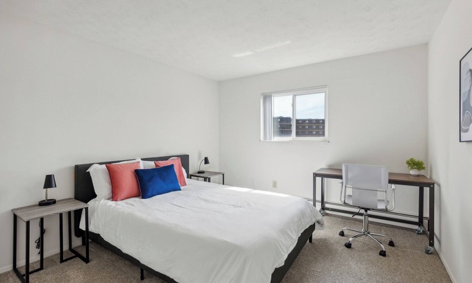 Parma Apartment | Midtown 3602I Cozy & Comfy I Free Parking