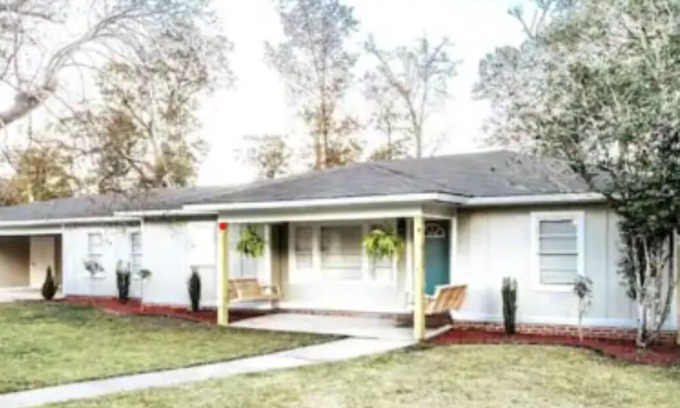 Hattiesburg House | MIDTOWN AQUAMARINE- SMART HOME, WALK TO ZOO!