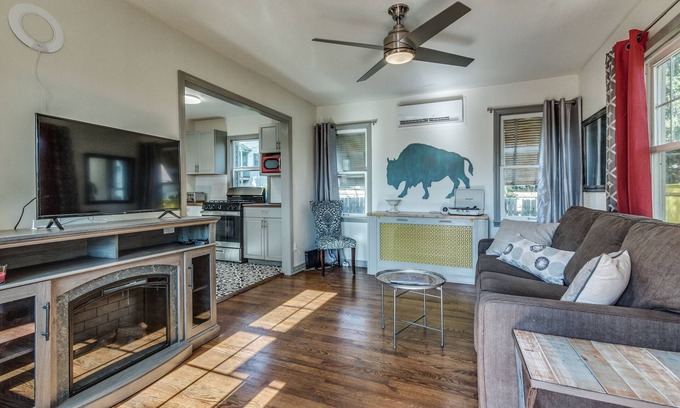 Central Oklahoma City House | Midtown cottage near OCU/minutes to Bricktown
