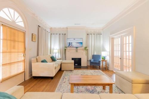 Columbus House | Midtown Magic- Main house- 10mins to Downtown