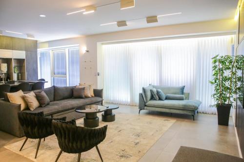 Tel Aviv Apartment | Midtown Towers TLV
