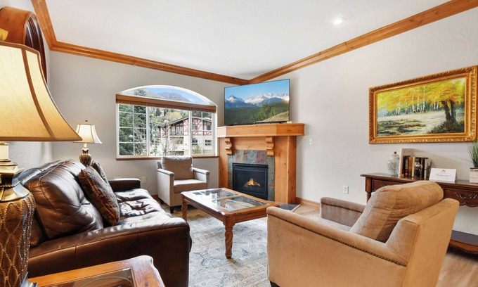 Midway Villa | Midway Fun - Zermatt Villa - 2 BR 2 Bath - Kitchen 2082-2