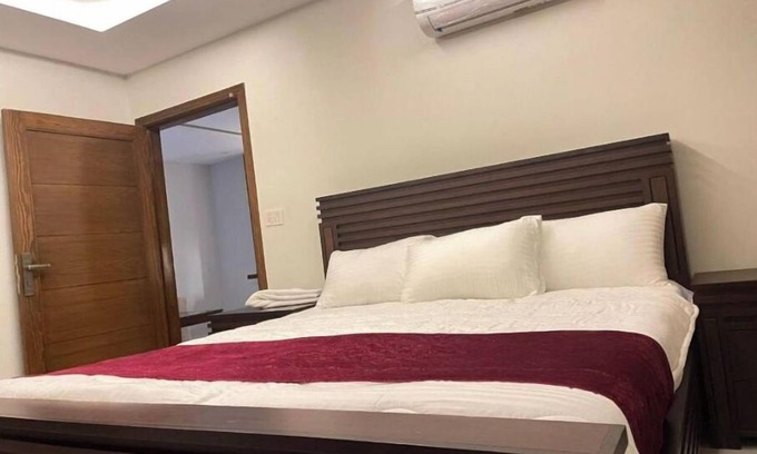 Bahria Town Apartment | MIDWAY HOTEL & RESIDENCY - Studio Apartment Unit S4