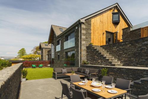 Bowness-on-Windermere House | Midways, Stunning Retreat in the Heart of Bowness