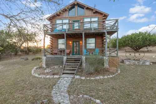 Fredericksburg House | Mighty Oak Log Cabin