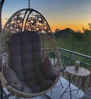 Armenistis House | Mike's Place