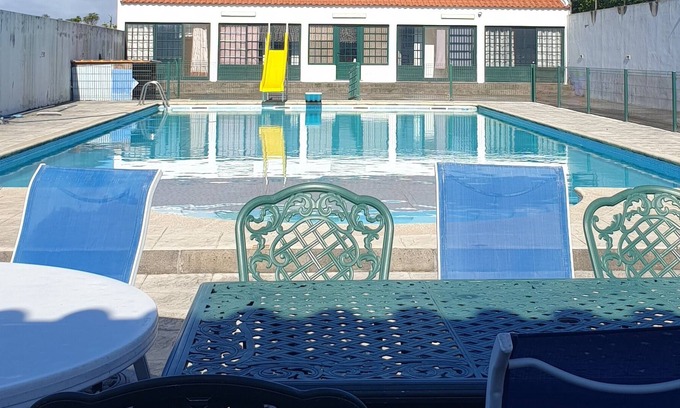 Vila Franca do Campo Condo | Mike's Pool House-2 bedroom apartment with private parking, big pool, bar & BBQ