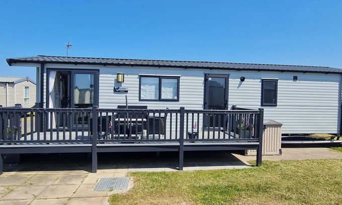 Rhyl Cabin | Mikey 3 bed balcony Rhyl