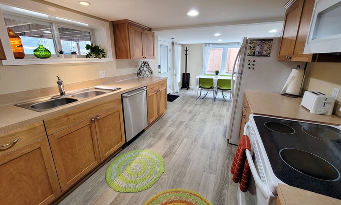 West Woodland House | MIL in Quiet Neighborhood: Close to Area Hospitals