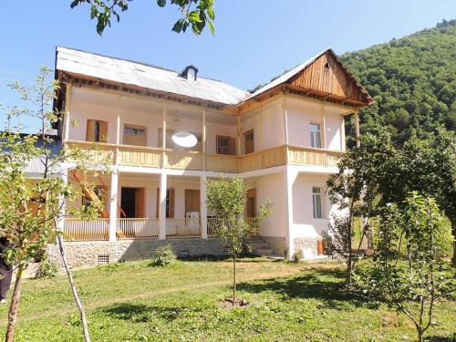 Mazeri House | Mila Guest House