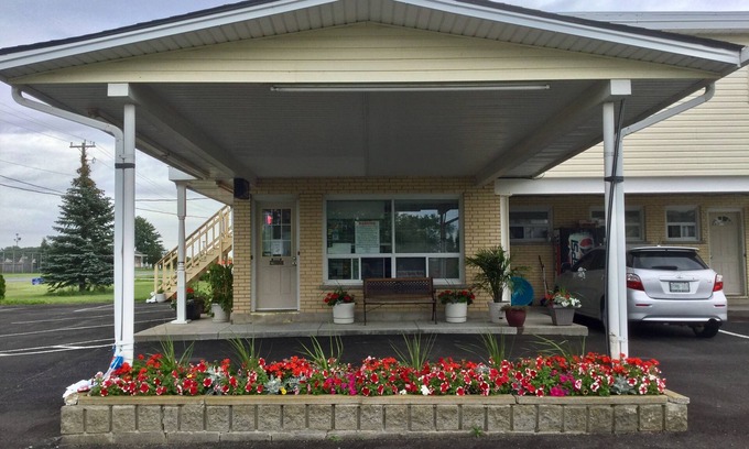 Thorold Hotel | Milan Garden Inn
