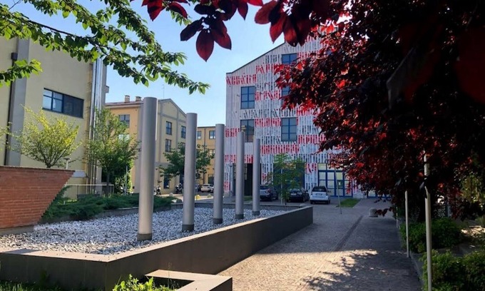 Milan Apartment | Milano nuovo appartamento tranquillo e ben collegato.