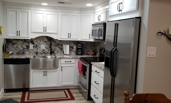 Sugar Mountain Hotel | Mile High Views (5281 Feet) 10th floor-Sugar Top Condo-Walk to Ski Slope