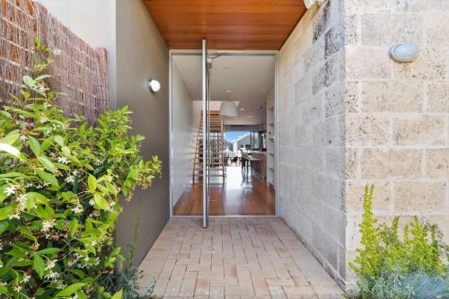 Augusta Apartment | Milieu at Seine