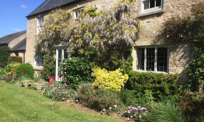 Newport Pagnell Bed & Breakfast | Mill Farm