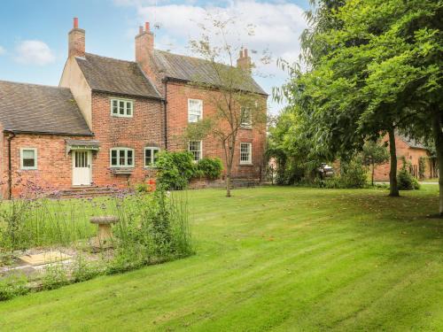 Hundall House | Mill Farm - The Farmhouse