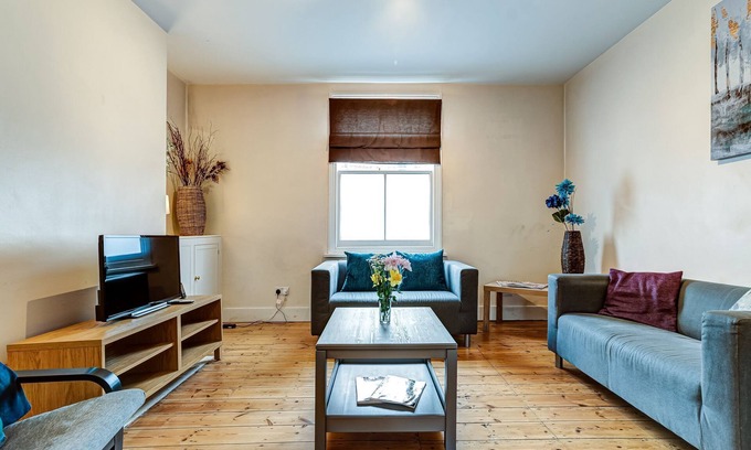 Oxford House | Mill House | Oxford Holiday Let | 2 Beds & Sleeps 4
